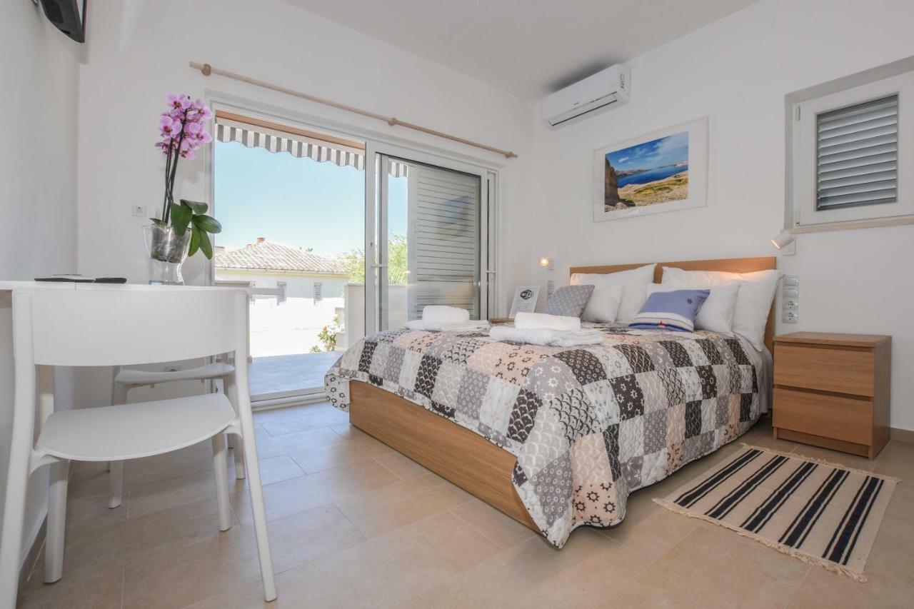 Villa Magena - Luxury Apartments In Pag Center Pag Town Luaran gambar