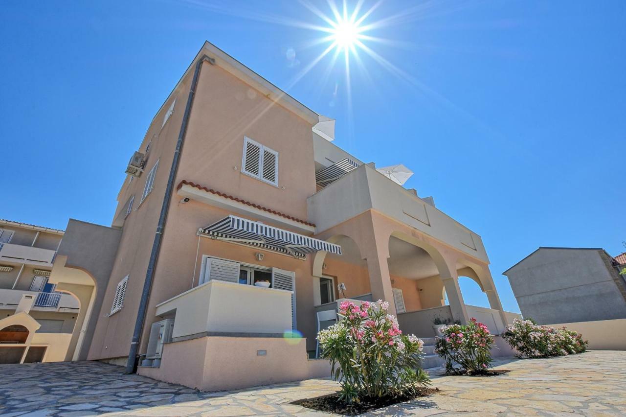 Villa Magena - Luxury Apartments In Pag Center Pag Town Luaran gambar